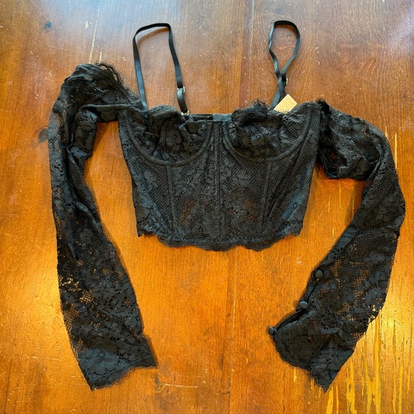 Victoria's Secret Top with Sleeves XS - Picture 1 of 3